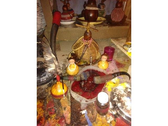 THE GREAT TRADITIONAL AND SPIRITUAL HEALER USING PURE LOCAL HERBS CALL @ +27630716312