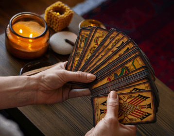 Tarot-Card-Reading