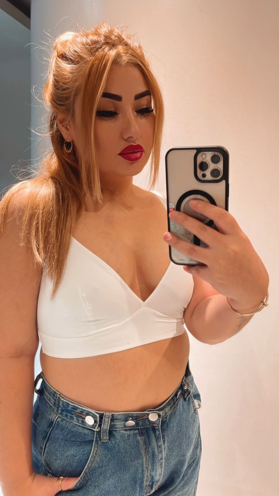 ᎡᎧᎽᎪᏞ ༄༄ 88262_43211 Call Girls In Khirki Extension Delhi NCR ↪️