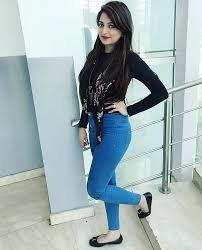 Call Girls In ☎ 7042104524 Escort Service In Defence Colony Delhi✅