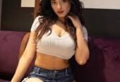 Call Girls In ☎ 7042104524 Escort Service In Netaji NagarDelhi✅